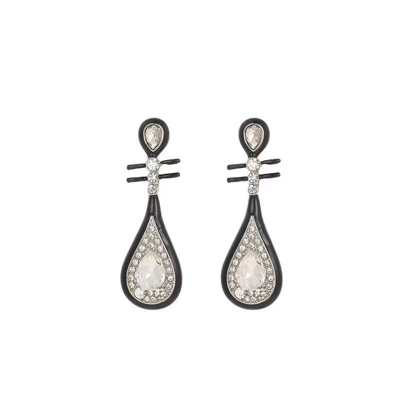 Wholesale of Chinese Style Vintage and Elegant Pipa Metal Earrings